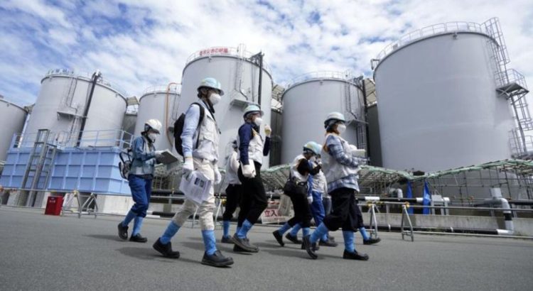 Radioactivity Detected in Fukushima Nuclear Power Plant Workers' Noses